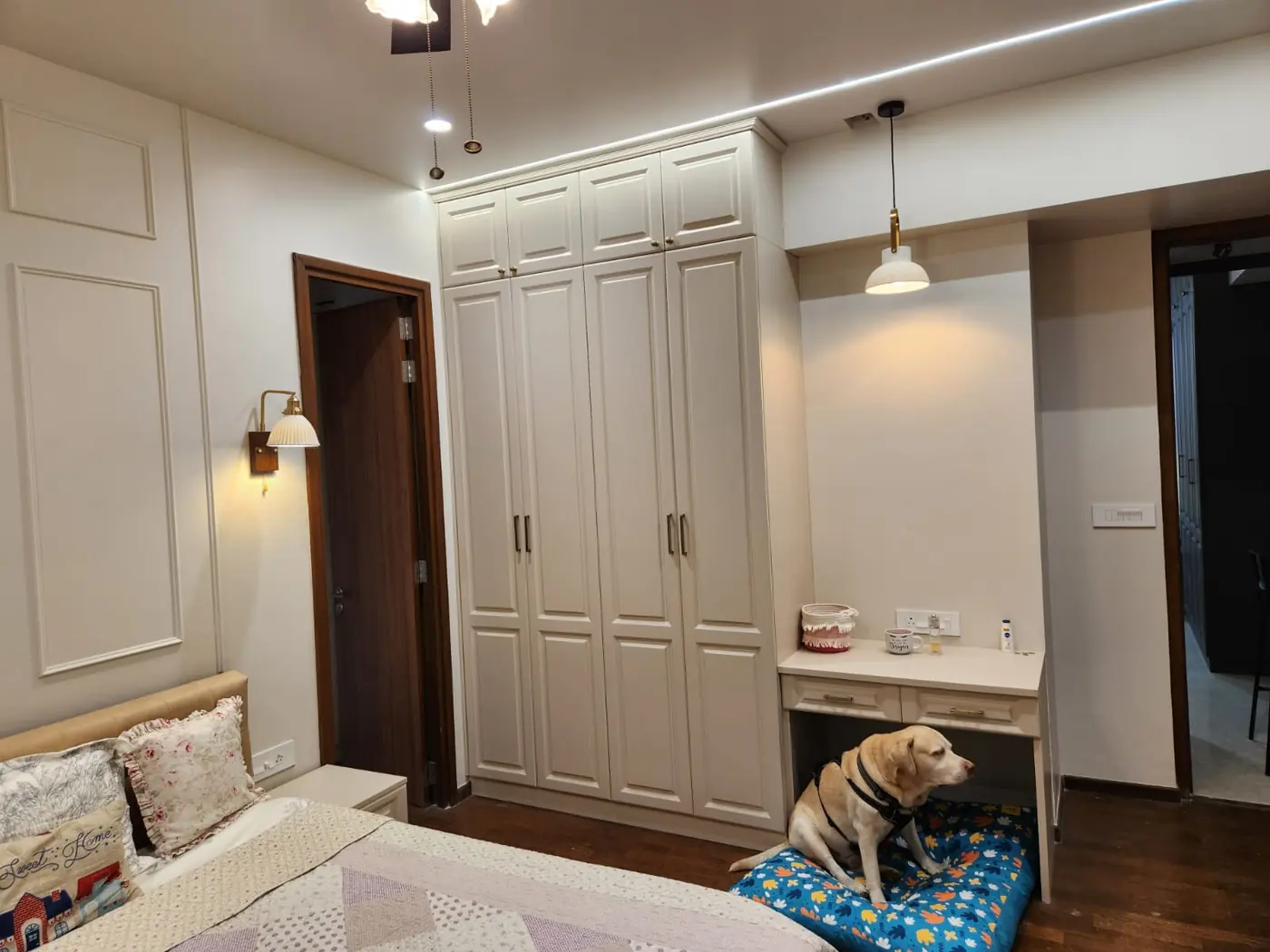 White shaker wardrobe with study table, Pune home by Bella Kitchens